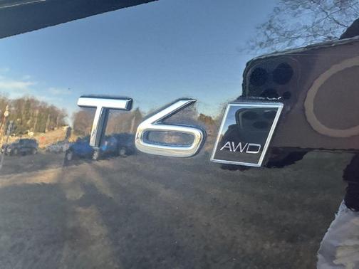 Onyx Black Metallic 2016 Volvo XC90 T6 Momentum