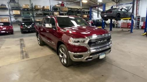 Photo 5 of 39 of 2019 RAM 1500 Limited