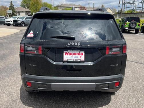 Diamond Black 2026 Jeep Cherokee LAREDO/LIMITED