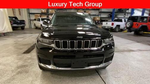2022 Jeep Grand Cherokee L Laredo