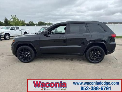Diamond Black 2020 Jeep Grand Cherokee Altitude