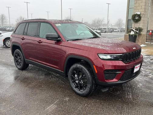 2025 Jeep Grand Cherokee Laredo