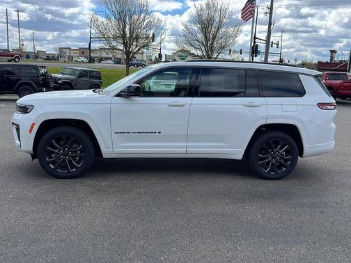 Bright White Clearcoat 2026 Jeep Grand Cherokee L Limited