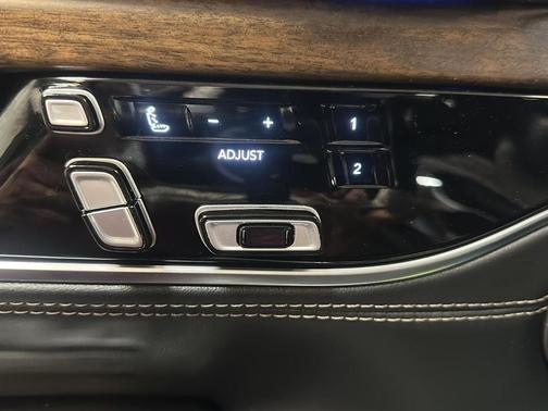 2023 Jeep Grand Wagoneer L Series II