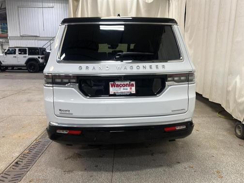 2023 Jeep Grand Wagoneer L Series II