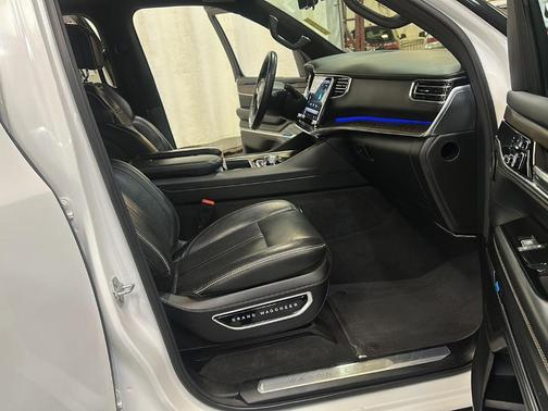 2023 Jeep Grand Wagoneer L Series II