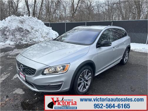 2017 Volvo V60 Cross Country T5