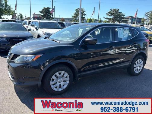 Magnetic Black 2018 Nissan Rogue Sport S