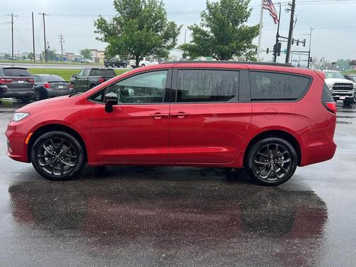 2025 Chrysler Pacifica Limited