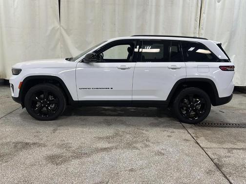 2023 Jeep Grand Cherokee Altitude