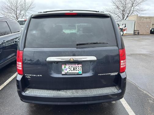 2010 Chrysler Town & Country Touring Plus