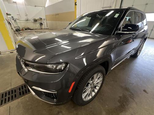 2025 Jeep Grand Cherokee Summit