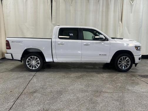 Bright White Clearcoat 2023 RAM 1500 Laramie