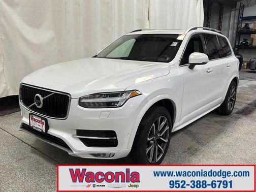 2019 Volvo XC90 T6 Momentum