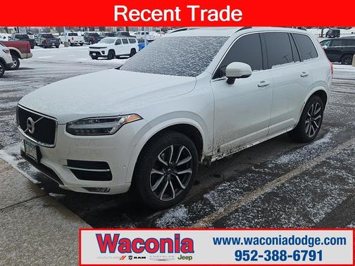 2019 Volvo XC90 T6 Momentum