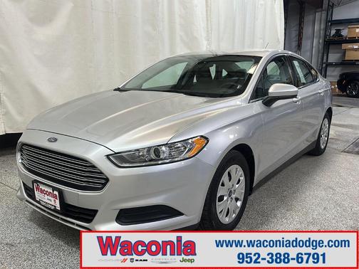 2013 Ford Fusion S