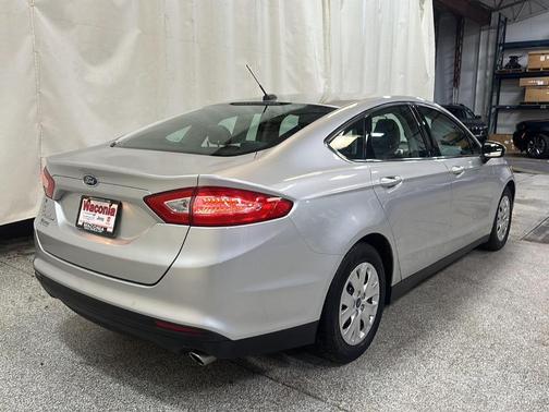 2013 Ford Fusion S