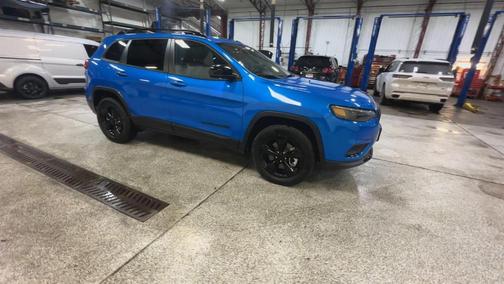 2023 Jeep Cherokee Altitude Lux