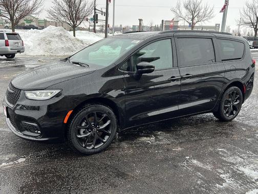 2026 Chrysler Pacifica Limited