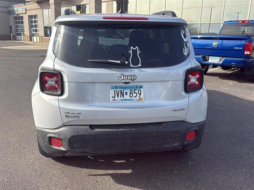 Glacier Metallic 2016 Jeep Renegade Latitude