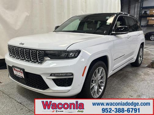 2022 Jeep Grand Cherokee Summit