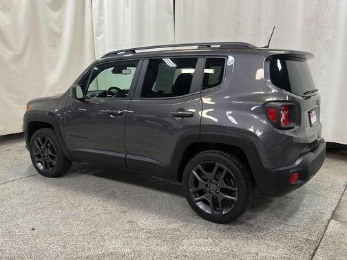 Granite Crystal Clearcoat Metallic 2021 Jeep Renegade Latitude