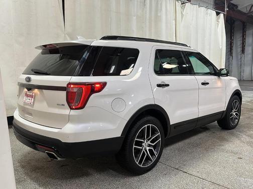 White Platinum Tri-Coat Metallic 2016 Ford Explorer Sport