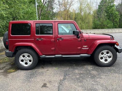 2013 Jeep Wrangler Unlimited Sahara