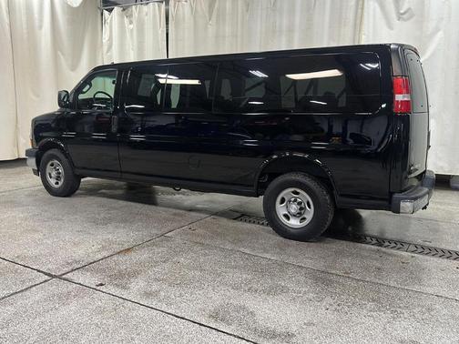 2017 Chevrolet Express 3500 LT