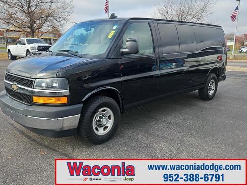 2017 Chevrolet Express 3500 LT