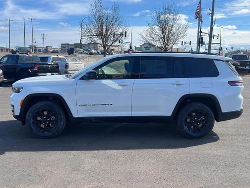 2025 Jeep Grand Cherokee L Laredo
