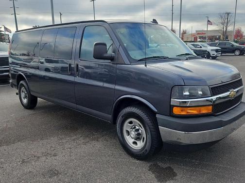 2017 Chevrolet Express 3500 LT