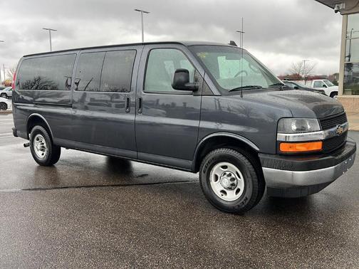2017 Chevrolet Express 3500 LT