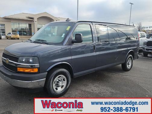 2017 Chevrolet Express 3500 LT