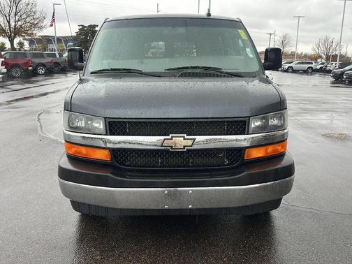 2017 Chevrolet Express 3500 LT