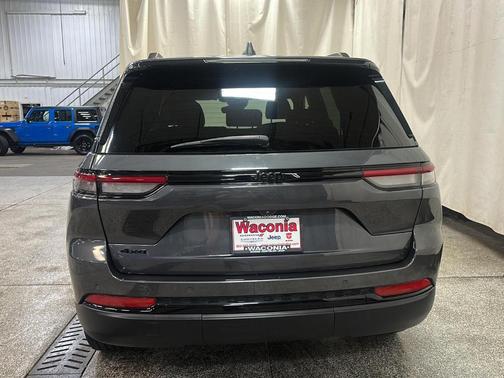 2022 Jeep Grand Cherokee Altitude