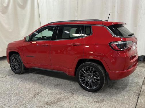 Redline Pearlcoat 2022 Jeep Compass (RED) Edition