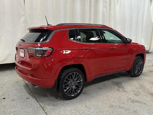 Redline Pearlcoat 2022 Jeep Compass (RED) Edition