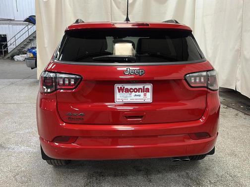 Redline Pearlcoat 2022 Jeep Compass (RED) Edition