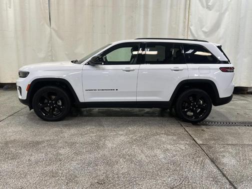 2023 Jeep Grand Cherokee Altitude