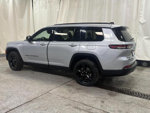 2021 Jeep Grand Cherokee L Laredo