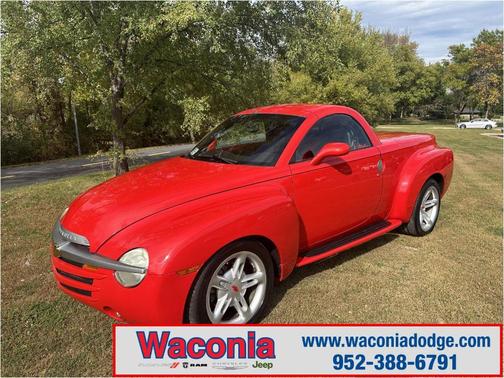 2004 Chevrolet SSR Base