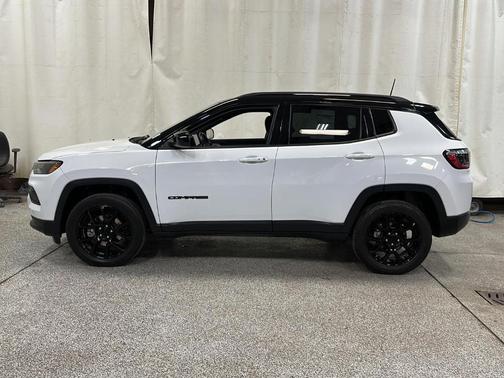 2022 Jeep Compass Altitude