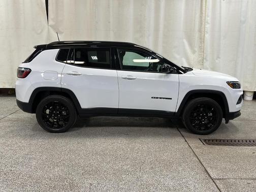 2022 Jeep Compass Altitude