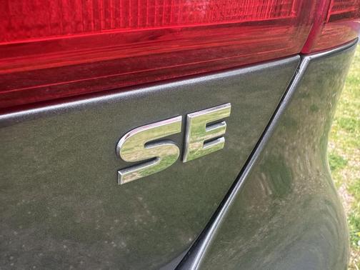 Platinum Gray Metallic 2014 Volkswagen Jetta SE