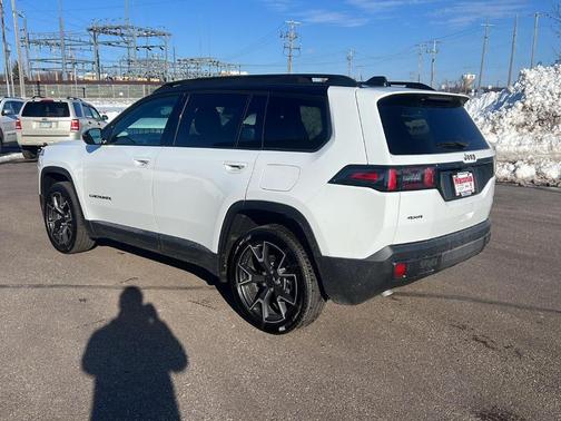 2026 Jeep Cherokee Overland