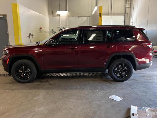 2025 Jeep Grand Cherokee L Laredo