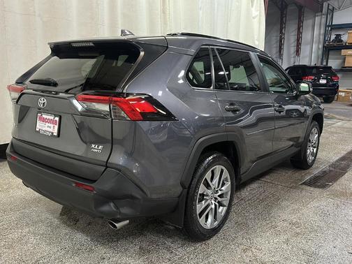 2022 Toyota RAV4 XLE Premium