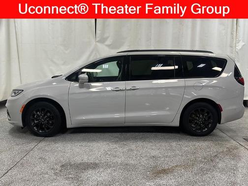 2021 Chrysler Pacifica Touring-L