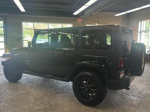 2011 Jeep Wrangler Unlimited Sahara